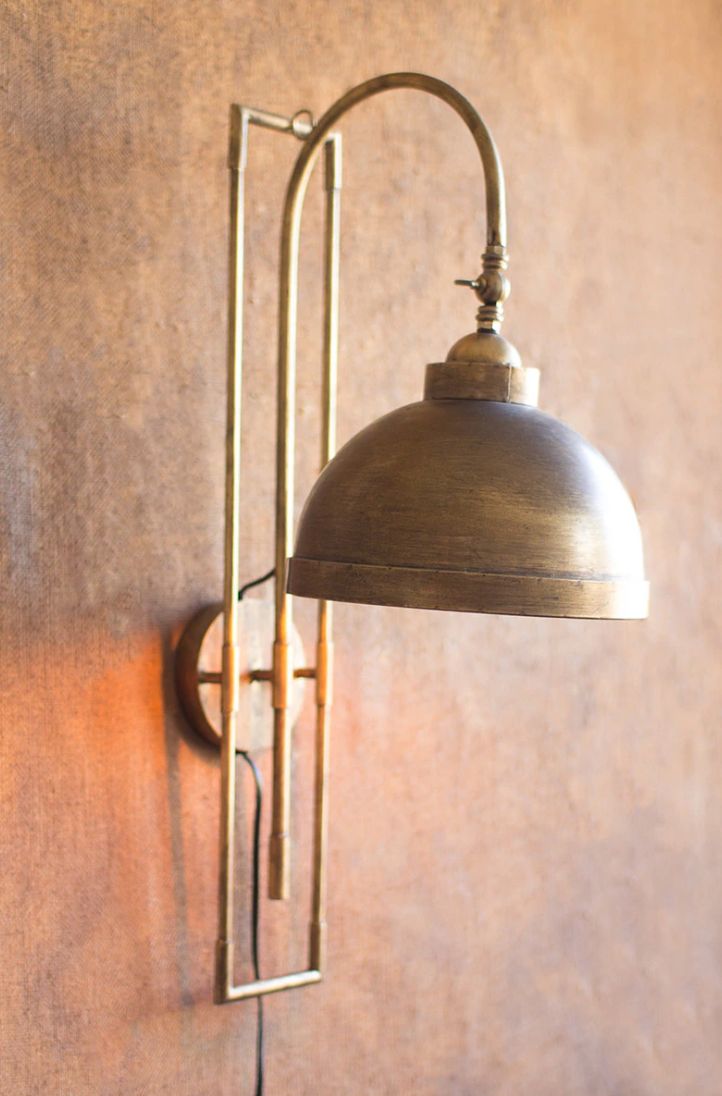Metal Wall Light with Antique Brass Finish