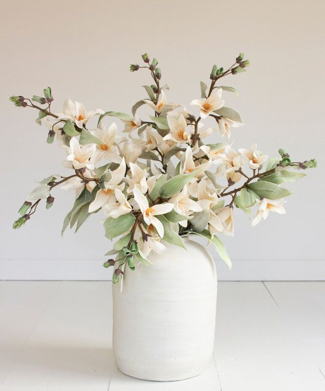 Texas Lily 39"