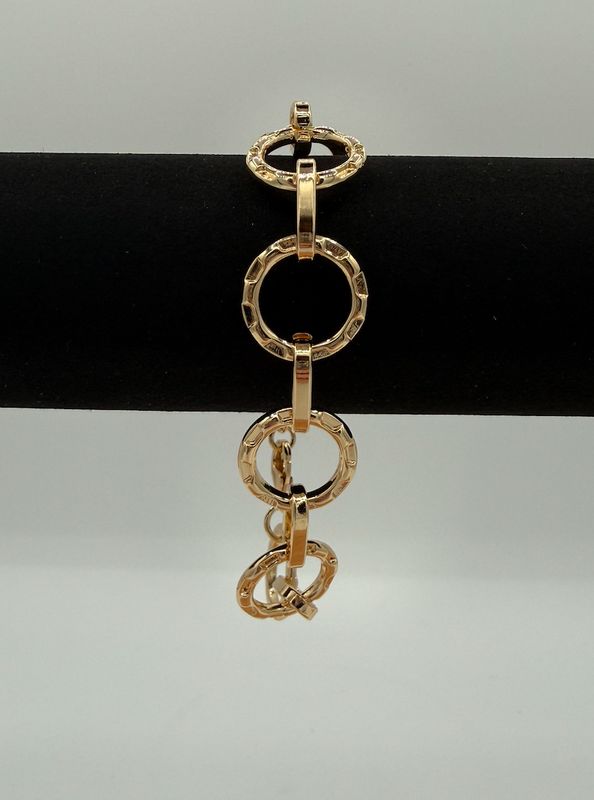 Gold Chain Circle Bracelet