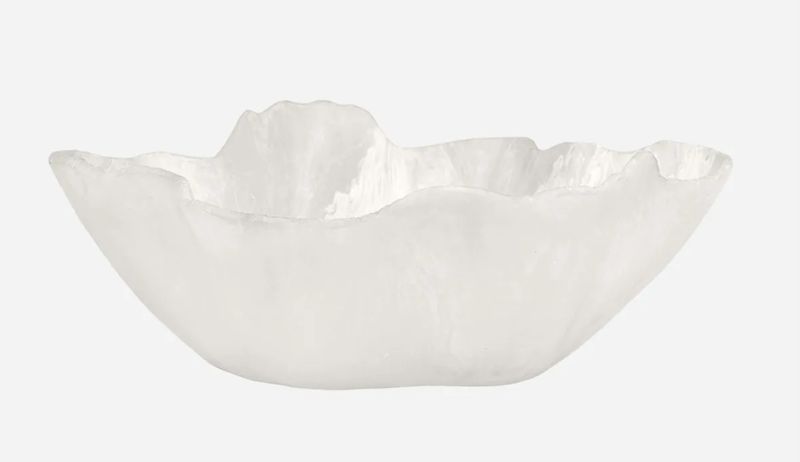 White Resin Centerpiece White Resin Centerpiece
