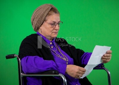 An elderly woman