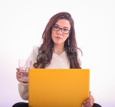 A woman wearing casual clothes