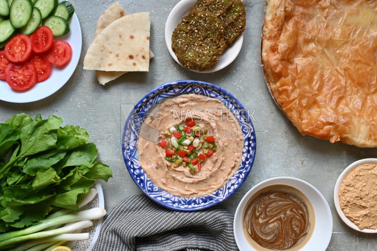 Feeter meshaltet with honey, cheese, and bread
