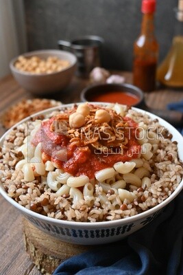 Egyptian koshary dish
