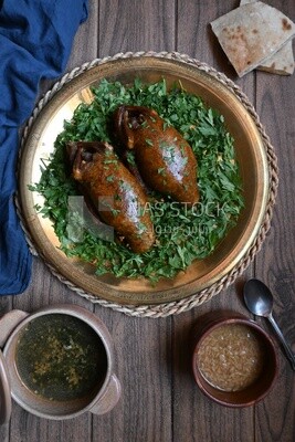 طبق به حمام محشى بجانب شوربة وخب