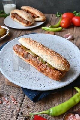 Top view of a delicious sausage sandwich, delicious fast food meals, Arabic restaurants, delicious food recipes, delicious food, sausage sandwich