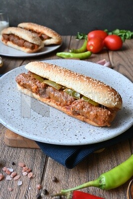 Delicious sausage sandwiches, delicious fast food meals, Arabic restaurants, delicious food recipes, delicious food, sausage sandwich