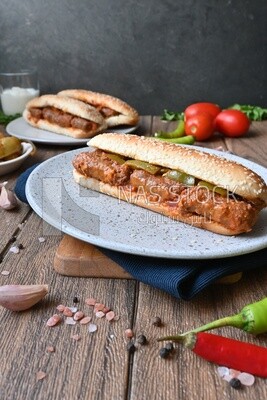 Delicious sausage sandwiches, delicious fast food meals, Arabic restaurants, delicious food recipes, delicious food, sausage sandwich