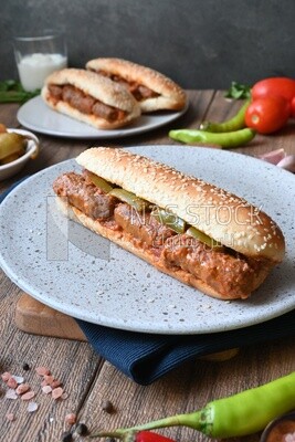 Delicious sausage sandwiches, delicious fast food meals, Arabic restaurants, delicious food recipes, delicious food, sausage sandwich