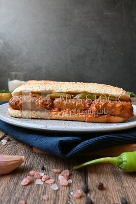Delicious sausage sandwiches, delicious fast food meals, Arabic restaurants, delicious food recipes, delicious food, sausage sandwich