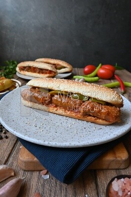 Delicious sausage sandwiches, delicious fast food meals, Arabic restaurants, delicious food recipes, delicious food, sausage sandwich