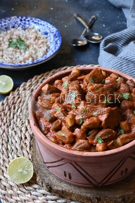 Delicious okra dish with sauce and meat, Plate rice, Arabic meals, recipes and delicious food dishes, delicious meals, delicious food, okra dish