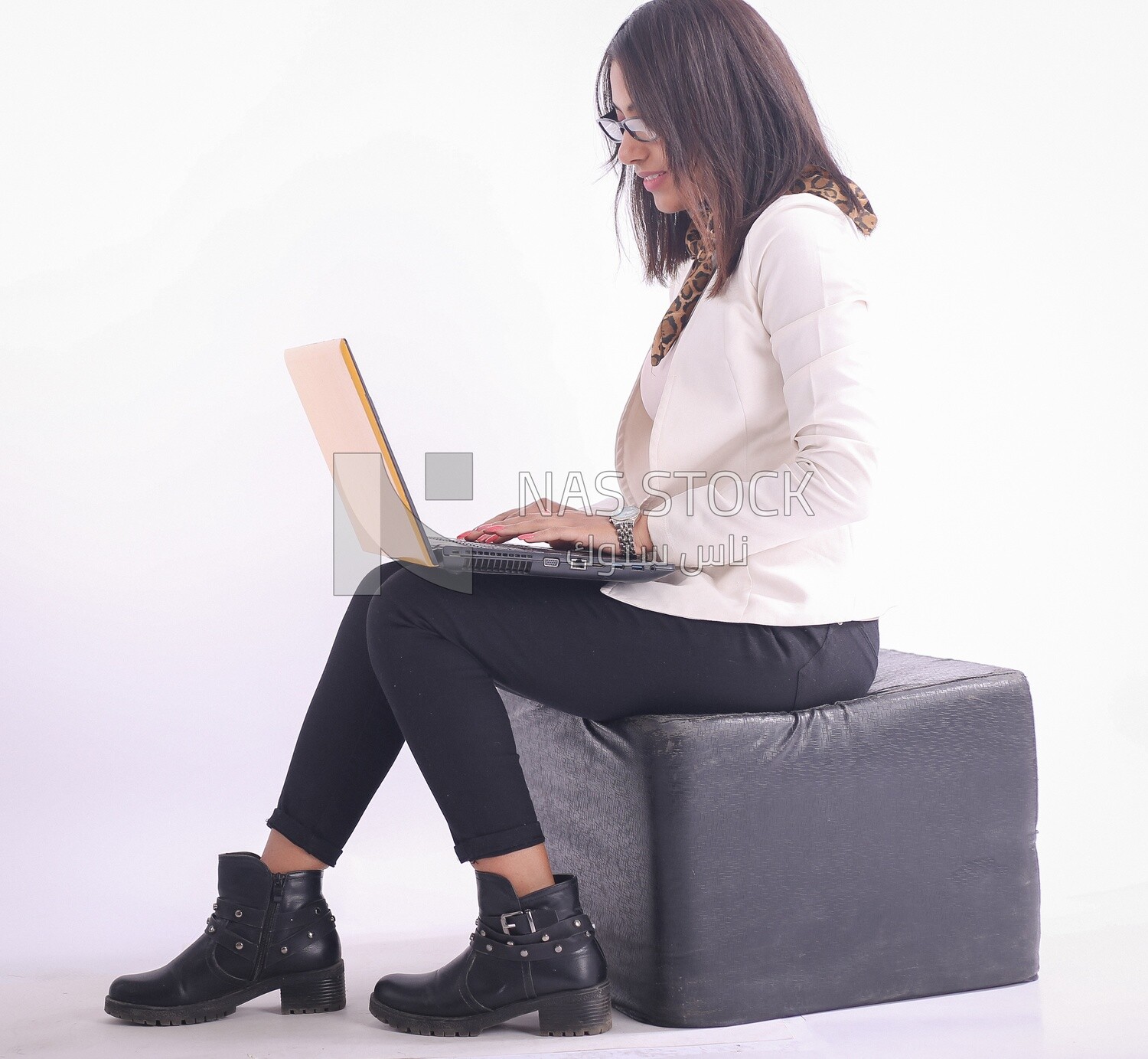 A woman wearing casual clothes