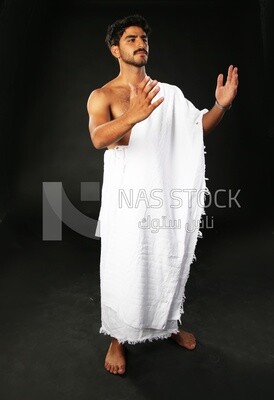 A man wearing an ihram dress
