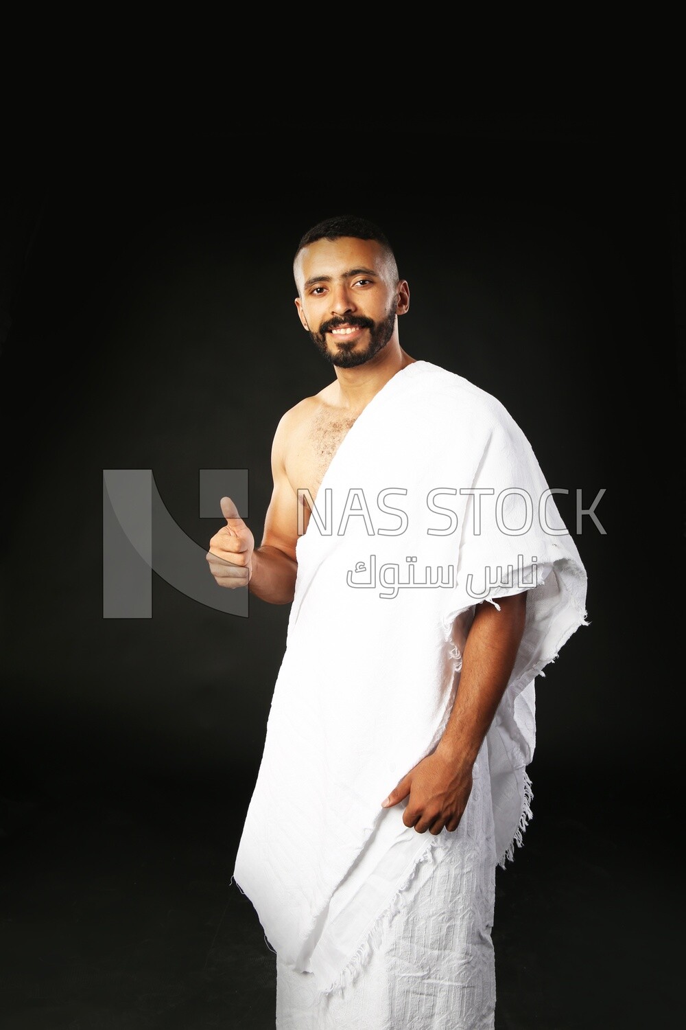 A man wearing an ihram dress