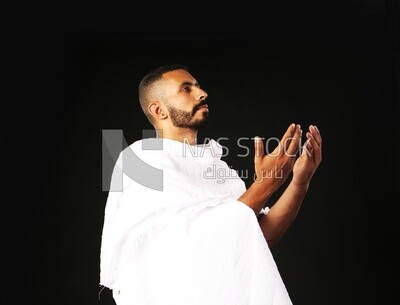 A man wearing an ihram dress