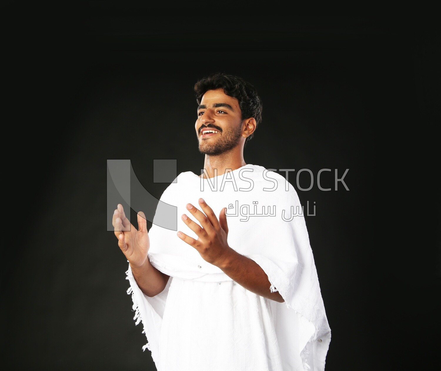 A man wearing an ihram dress