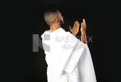 A man wearing an ihram dress