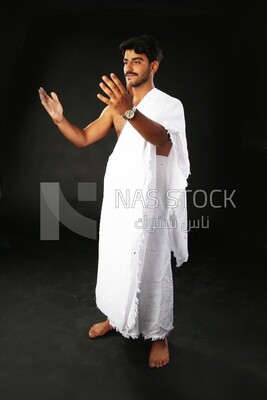 A man wearing an ihram dress