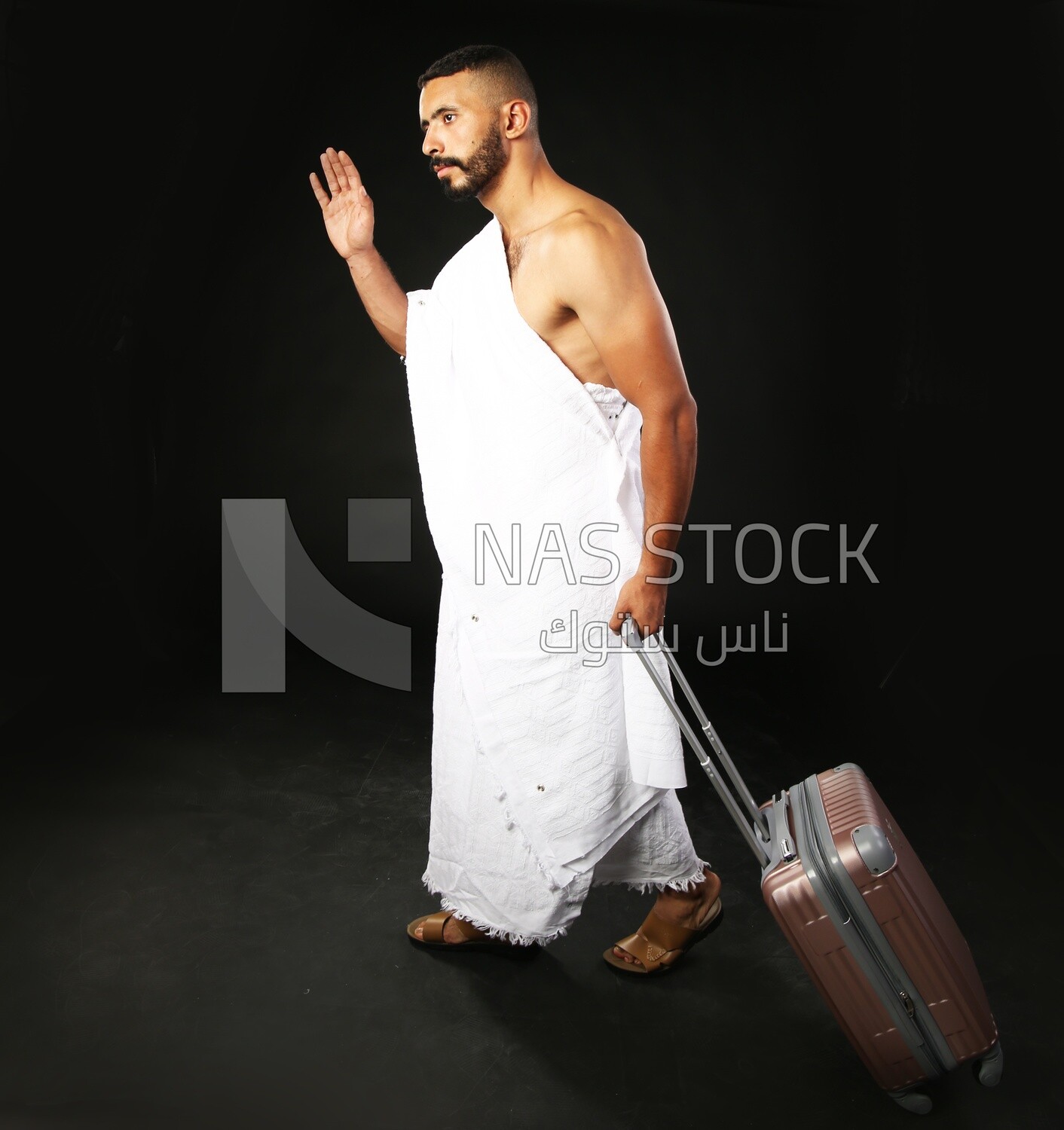 A man wearing an ihram dress