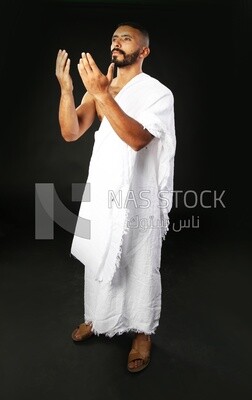 A man wearing an ihram dress