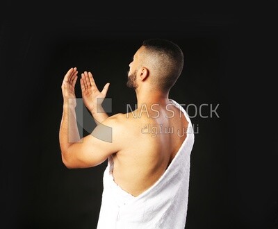 A man wearing an ihram dress