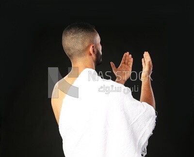 A man wearing an ihram dress