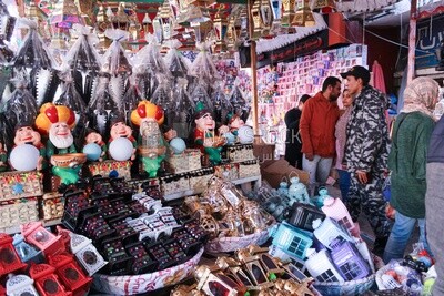 Egyptian shop sells Ramadan lanterns and decorations amid Ramadan reception celebrations
