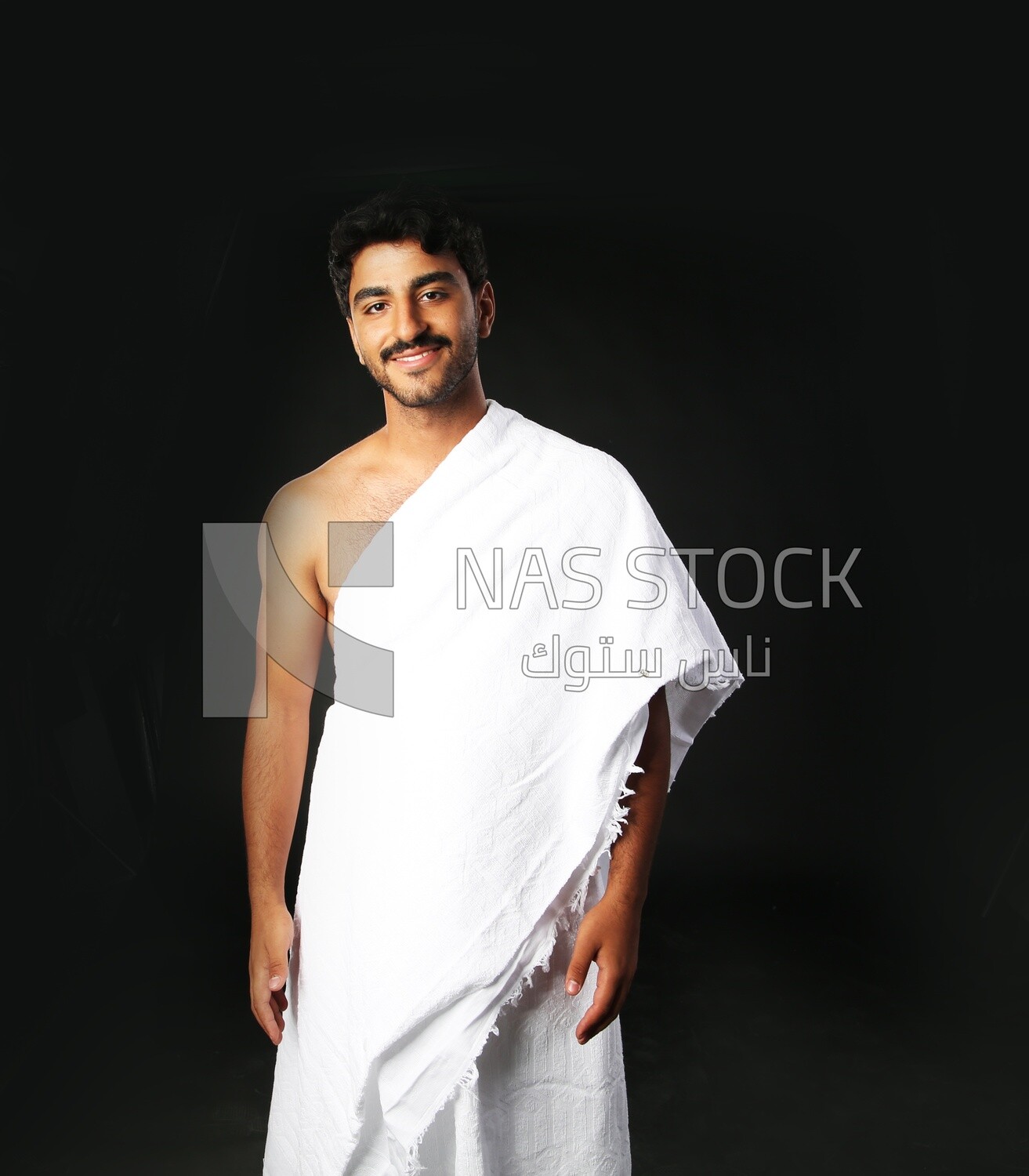 A man wearing an ihram dress