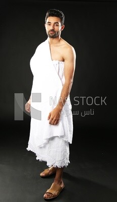 A man wearing an ihram dress