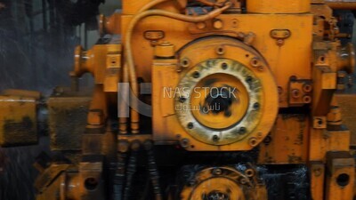 Molten steel forming machine
