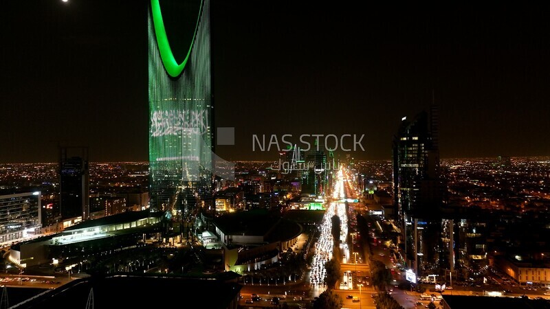 drone footage of the Kingdom Tower in Riyadh, Saudi Arabia, towers and skyscrapers, Kingdom Tower, famous Riyadh landmarks, roads and streets, tourism in Saudi Arabia, Saudi national day.HD