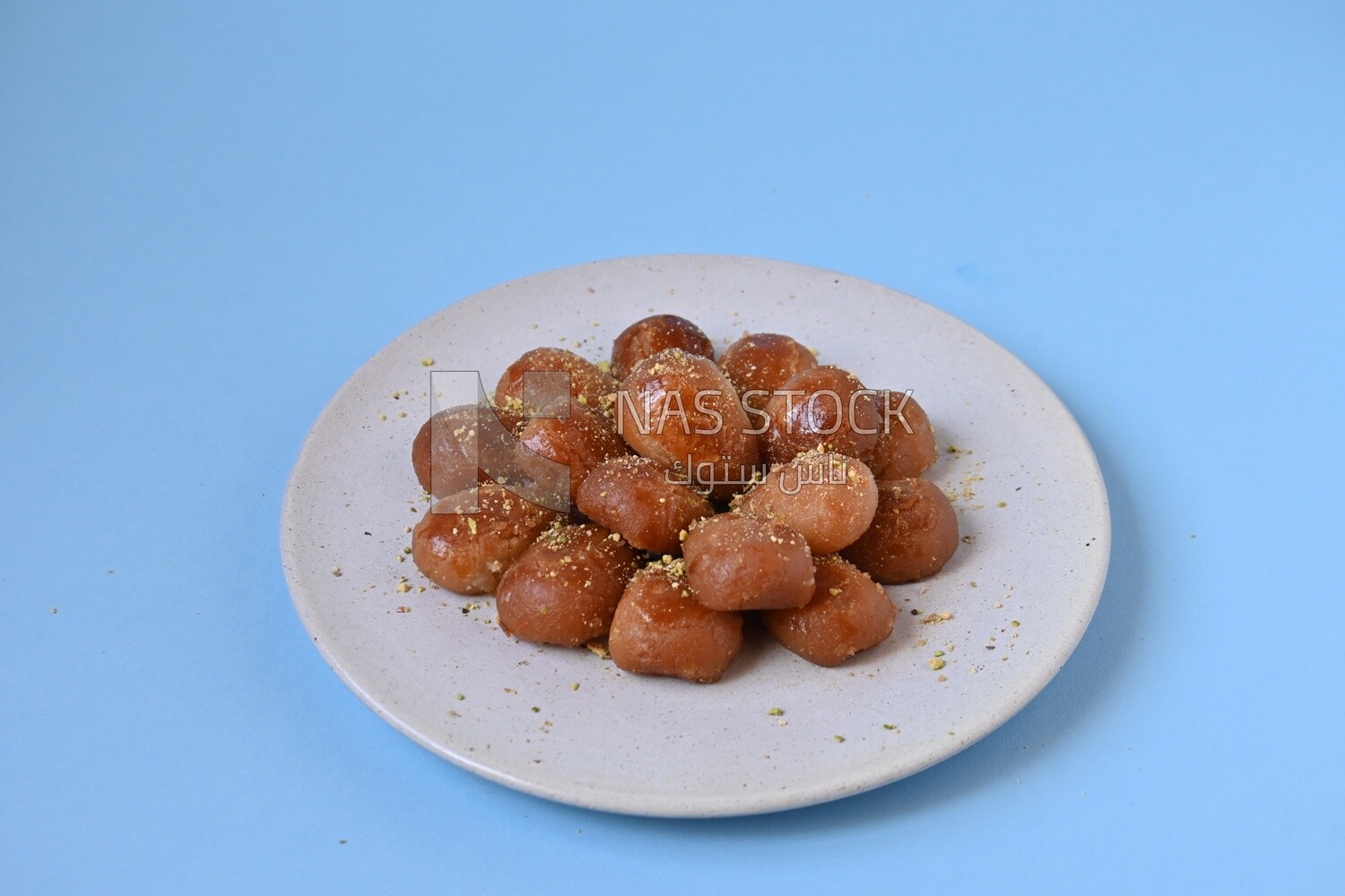 Plate of Remosh El Set, oriental Arabic sweets, Ramadan sweets