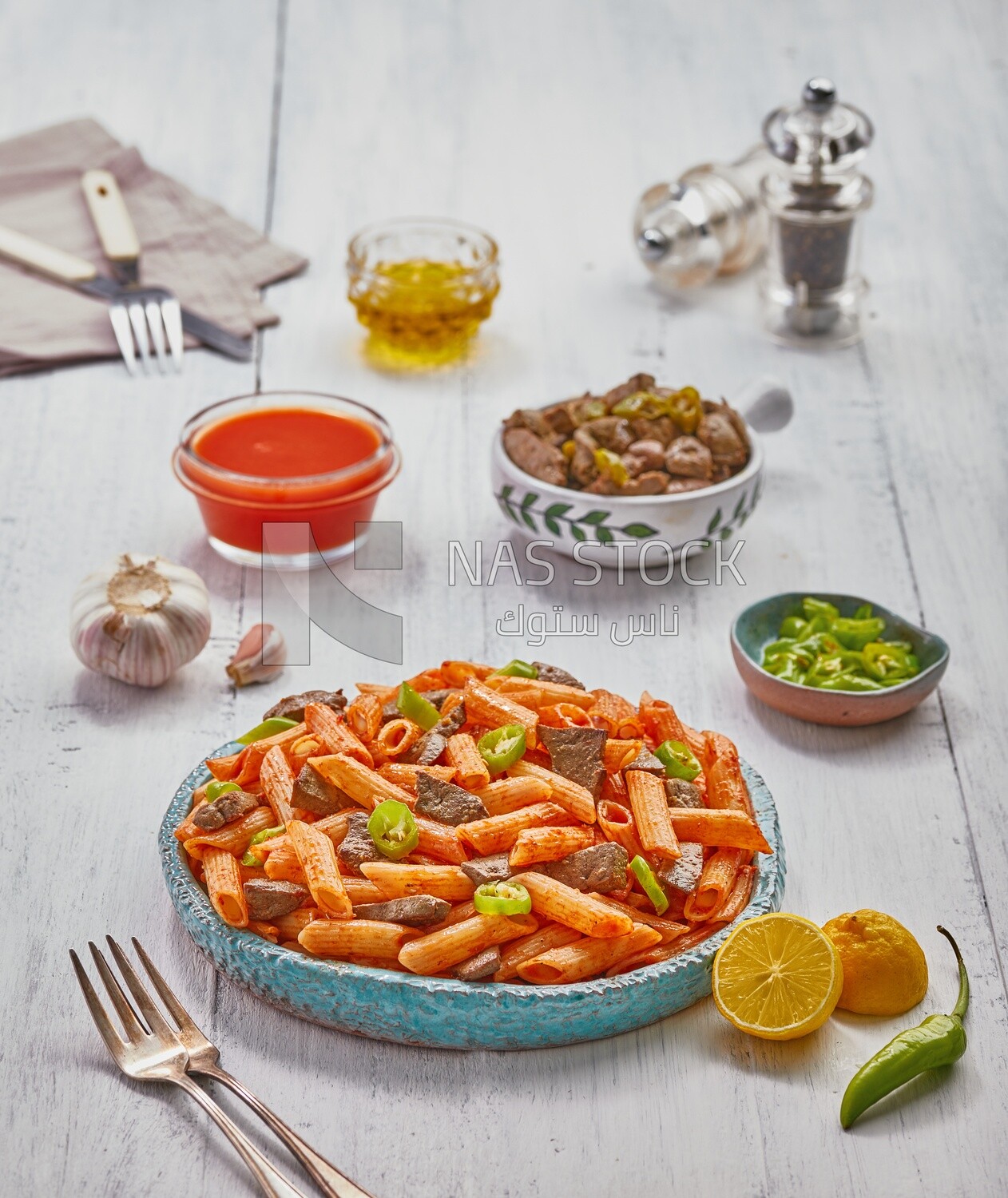 Pasta with liver and appetizers