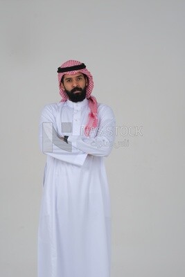 close-up of a Saudi man in traditional Saudi dress, Saudi model, white background