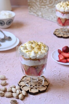 Kunafa with strawberries and cream