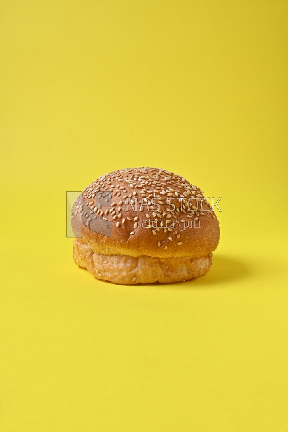 Buns with sesame seeds, fast food, Arabic restaurants, delicious food