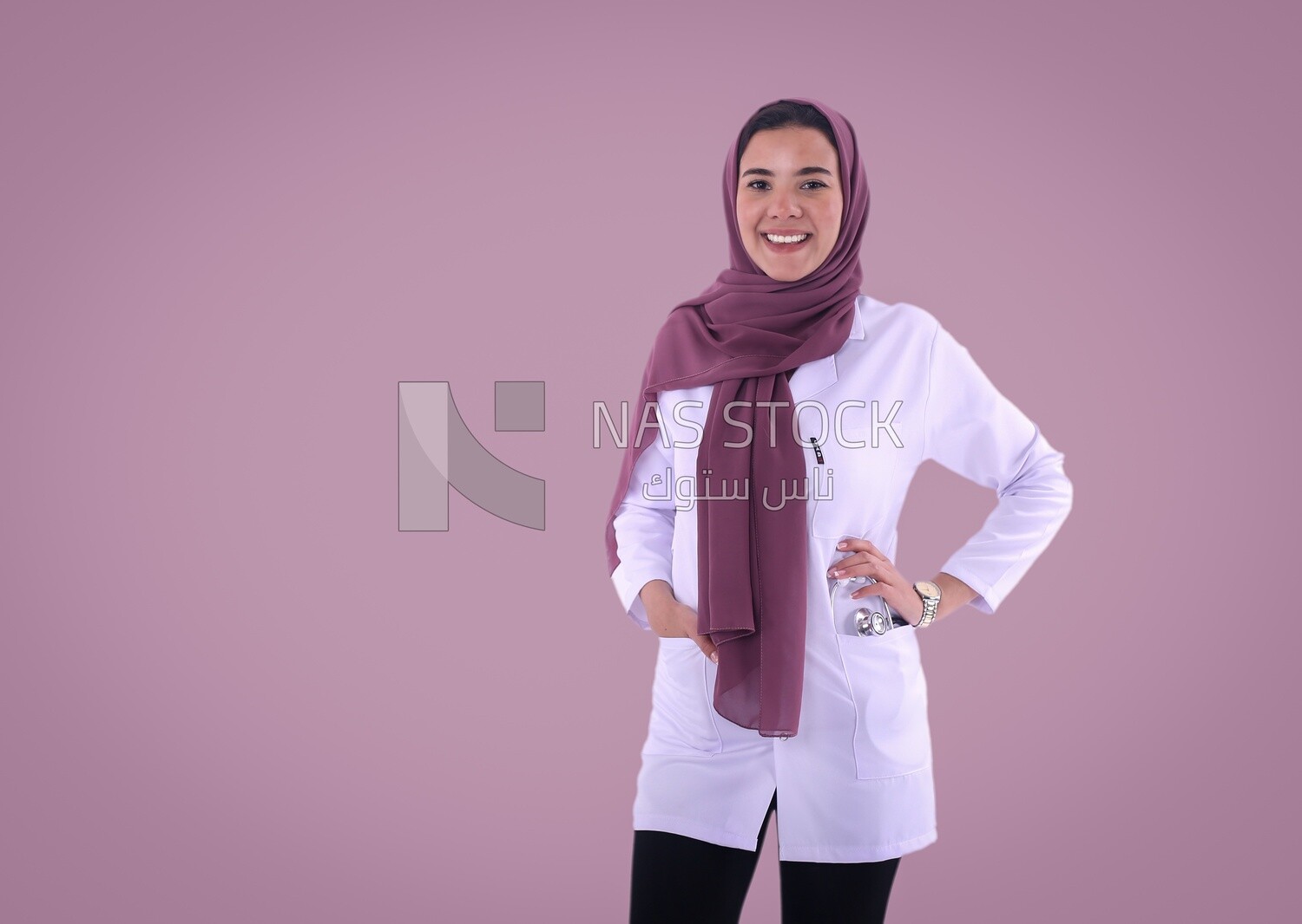 A woman doctor wearing a hijab