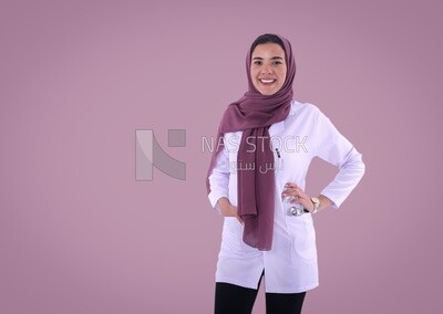 A woman doctor wearing a hijab