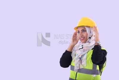 طبيبة ترتدى حجاب