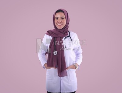 A woman doctor wearing a hijab