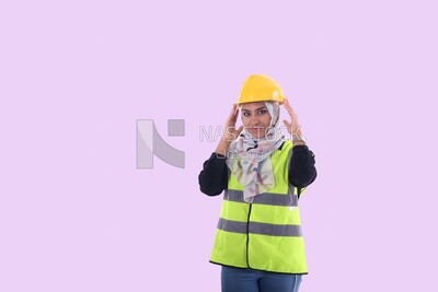 An engineer woman with hijab