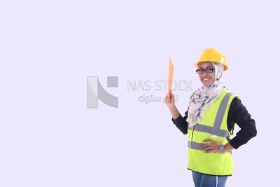An engineer woman with hijab