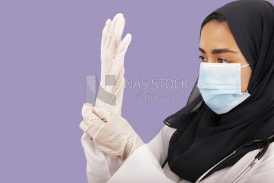 A woman doctor wearing a hijab