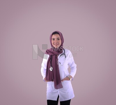 A woman doctor wearing a hijab