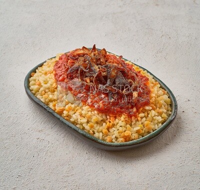 Top view of an Alexandrian Koshari dish
