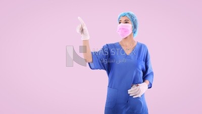 A woman doctor wearing a mask