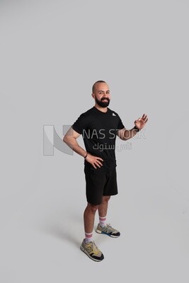 مدرب مع ابهام لاعلى