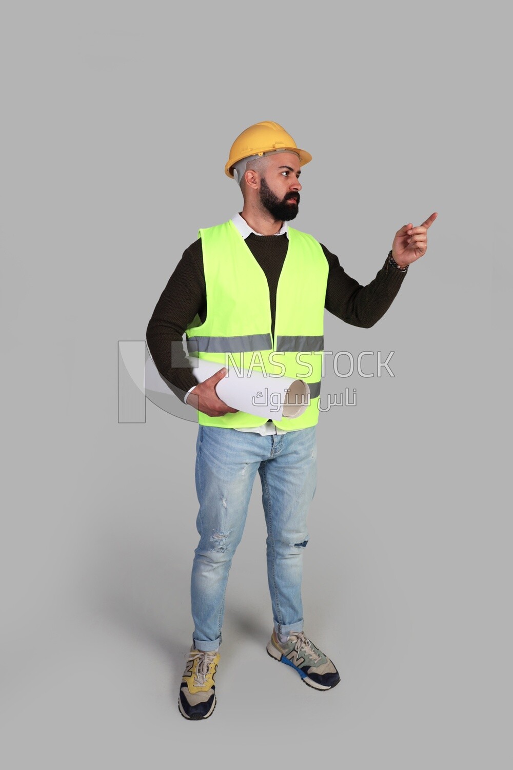construction engineer with construction maps