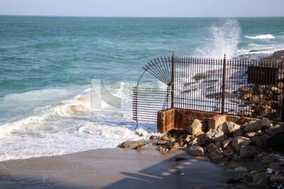 Waves hitting rocks